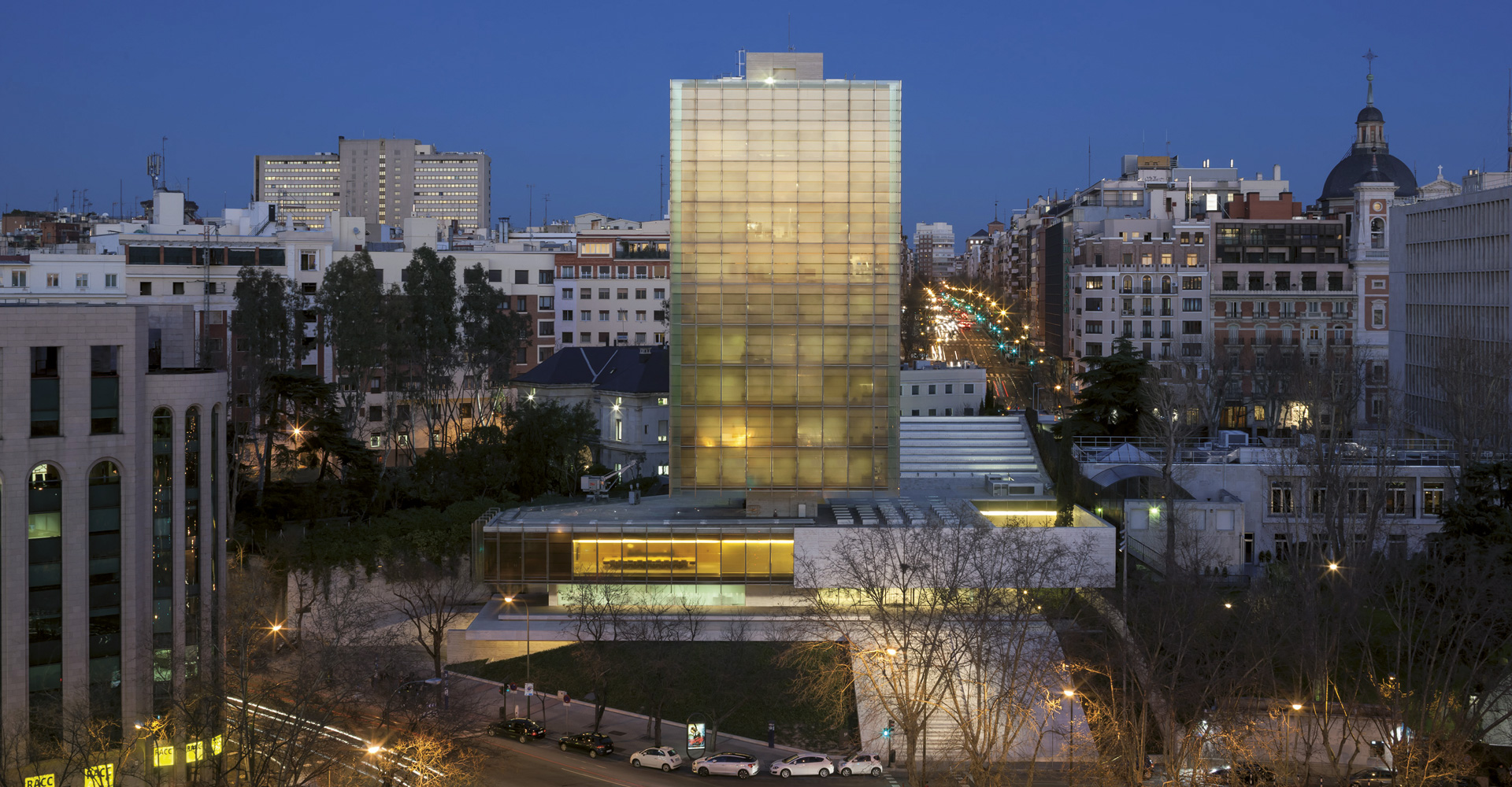 Edificio Castelar, la torre que levita