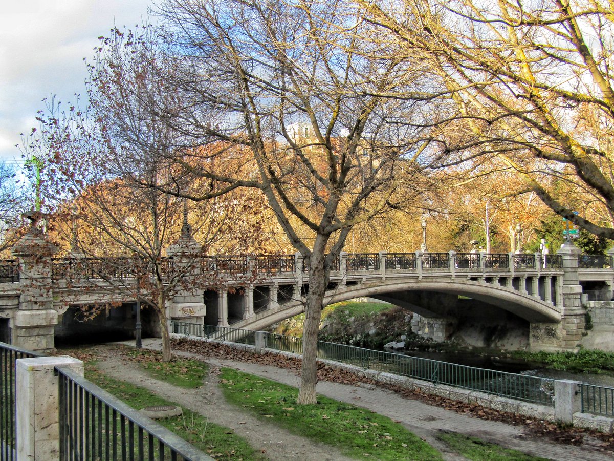 El decimonónico Puente de la Reina Victoria  (Foto: @ManuelRevilla57)