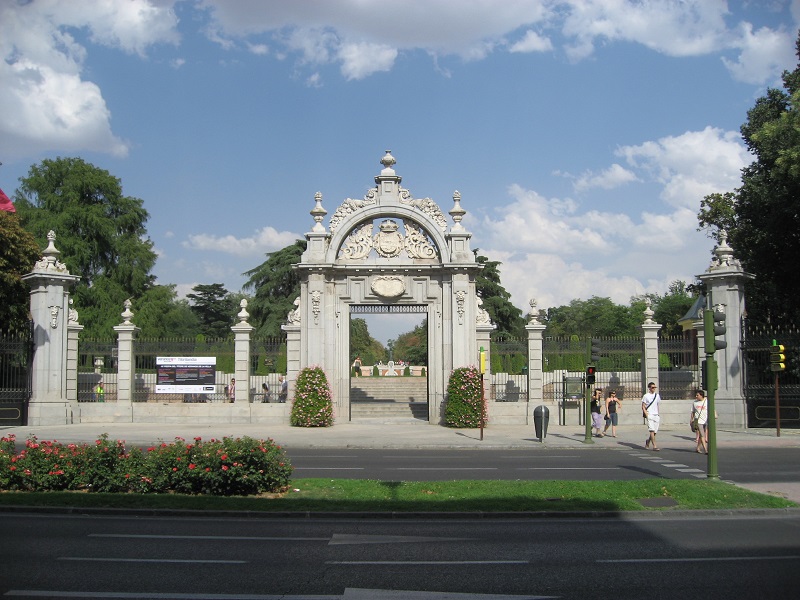 puerta de felipe iv parque del buen retiro historia de madrid barroca siglo