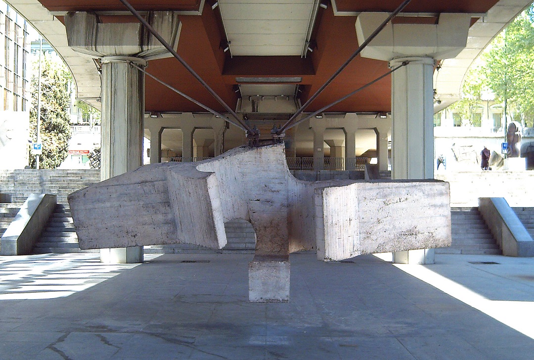 La Sirena Varada eduardo chillida colgante puente eduardo dato museo escultura la aire libre castellana 2